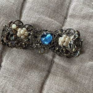 Elegant Blue and Pearl Women's Brooch Filigree